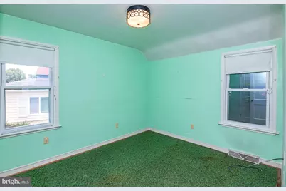 327 Newport Avenue, Reading, PA 19611 - Photo 11
