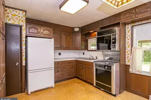 327 Newport Ave, Reading, PA 19611 - Photo 7