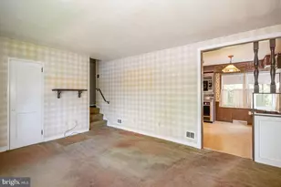 327 Newport Ave, Reading, PA 19611 - Photo 5
