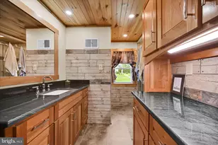 5910 Littlefield Ave, Reading, PA 19606 - Photo 13
