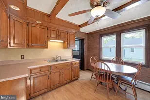 437 Jefferson St, Reading, PA 19605 - Photo 3