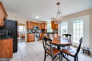 389 Eagleview Dr, Mohrsville, PA 19541 - Photo 7