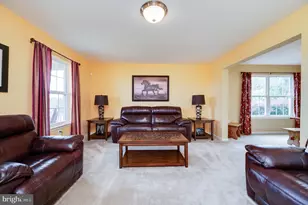 389 Eagleview Dr, Mohrsville, PA 19541 - Photo 5