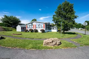 500 Caravelle Ln, Reading, PA 19606 - Photo 9