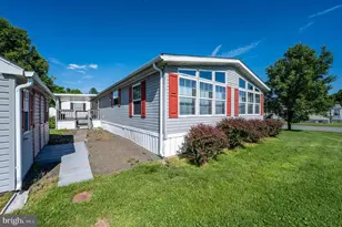 500 Caravelle Ln, Reading, PA 19606 - Photo 3