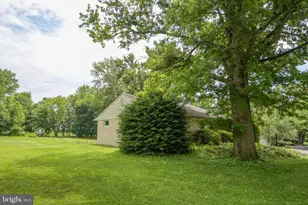 1417 Old Airport Rd, Douglassville, PA 19518 - Photo 17