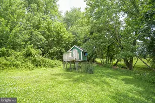 1417 Old Airport Rd, Douglassville, PA 19518 - Photo 13