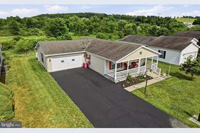 27 Eagles Watch N, Bechtelsville, PA 19505 - Photo 1