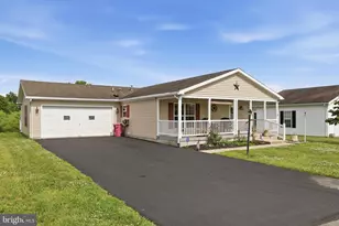 27 Eagles Watch N, Bechtelsville, PA 19505 - Photo 3