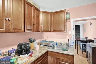 1122 Buttonwood St, Reading, PA 19604 - Photo 9