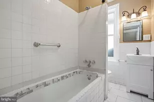 329 Lombard St, Reading, PA 19604 - Photo 33