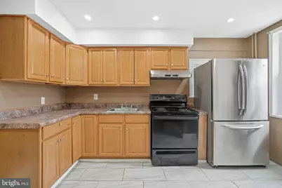 329 Lombard Street, Reading, PA 19604 - Photo 9