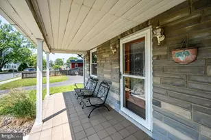 959 Greenway Terrace, Reading, PA 19607 - Photo 5