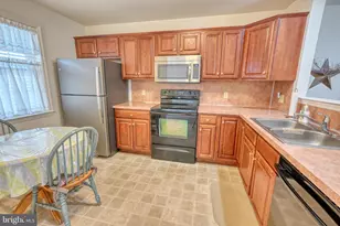 530 Gamma Dr, Wernersville, PA 19565 - Photo 5