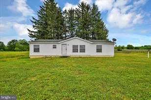 350 Myer Dr, Fredericksburg, PA 17026 - Photo 9