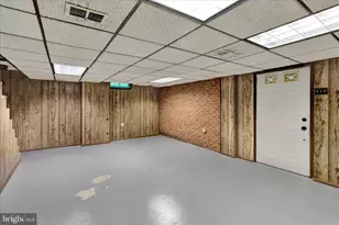 302 Elmwood Ave, Reading, PA 19609 - Photo 23