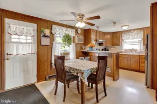 27 Maywood Ave, Reading, PA 19608 - Photo 7