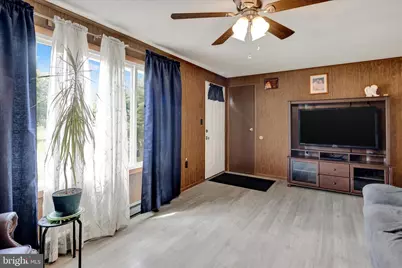 27 Maywood Avenue, Reading, PA 19608 - Photo 5