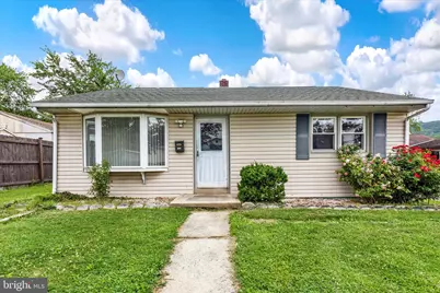 209 Montgomery Avenue, Reading, PA 19606 - Photo 1