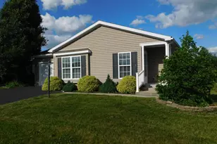 21 Wren Dr, Bechtelsville, PA 19505 - Photo 1