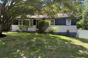 864 Chestnut St, Douglassville, PA 19518 - Photo 1