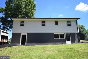 864 Chestnut St, Douglassville, PA 19518 - Photo 7
