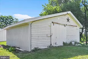 5235 4 Point Rd, Bethel, PA 19507 - Photo 49