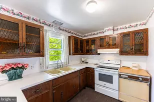 489 Black Matt Rd, Douglassville, PA 19518 - Photo 7