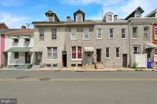 129 Poplar St, Reading, PA 19601 - Photo 1