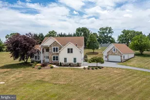 101 Chris Dr, Lenhartsville, PA 19534 - Photo 1