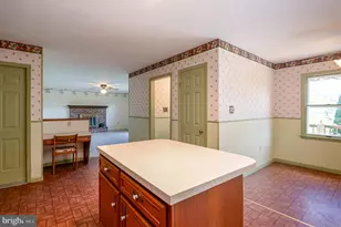 41 Flint Ridge Dr, Shillington, PA 19607 - Photo 5