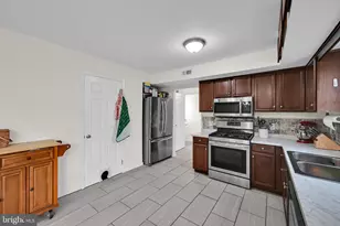 387 Oneida Dr, Reading, PA 19608 - Photo 9