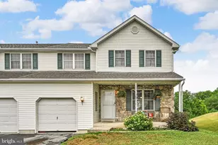 387 Oneida Dr, Reading, PA 19608 - Photo 1