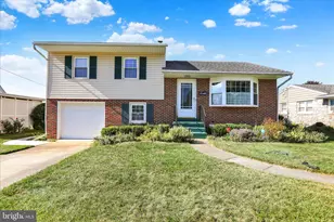 307 W Somerset St, Fleetwood, PA 19522 - Photo 1