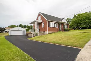 310 Sycamore St, Mohnton, PA 19540 - Photo 1