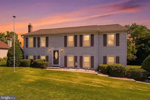 10 Mansion Ct W, Birdsboro, PA 19508 - Photo 1