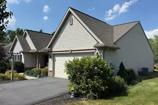 32 Loganberry Ct, Womelsdorf, PA 19567 - Photo 3