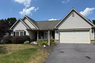 32 Loganberry Ct, Womelsdorf, PA 19567 - Photo 1