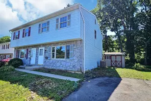 530 E Linden St, Fleetwood, PA 19522 - Photo 1