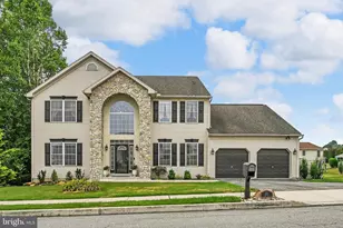 21 Shelly Dr, Sinking Spring, PA 19608 - Photo 1