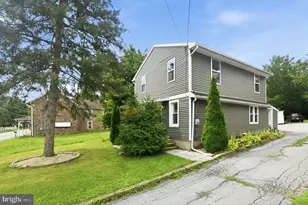1104 Old Swede Rd, Douglassville, PA 19518 - Photo 17