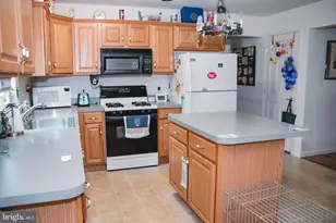 411 Wingspread Ct, Reading, PA 19606 - Photo 13