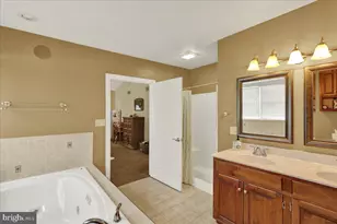 111 Day Lily Dr, Sinking Spring, PA 19608 - Photo 27