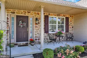 111 Day Lily Dr, Sinking Spring, PA 19608 - Photo 5