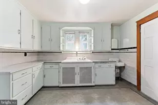 1415 Shartlesville Rd, Mohrsville, PA 19541 - Photo 7