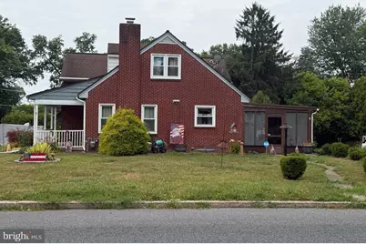 801 Lobelia Avenue, Reading, PA 19605 - Photo 3