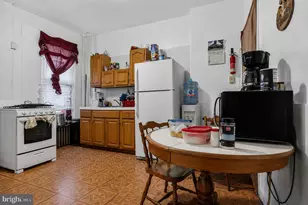 308 N 4th St, Reading, PA 19601 - Photo 7