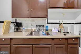 1129 N 9th St, Reading, PA 19604 - Photo 35