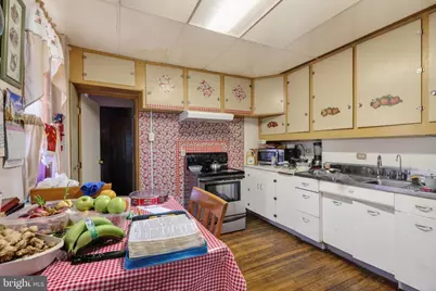 1129 N 9th Street, Reading, PA 19604 - Photo 9