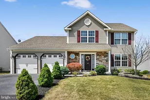 1018 Shilo St, Reading, PA 19605 - Photo 1
